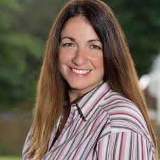 Laura Bitzer's Instagram, Twitter & Facebook