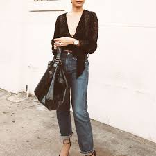 It's all about turning out a look for your feast. 7 First Date Outfit Ideas That Exude Confidence