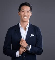 Kq entertainment is an entertainment company found by ceo kyu wook kim, that invests, manages, and manages two labels: Sean Kim Seo Strategy And Growth Building A Successful Marketplace Company Expert Clarity