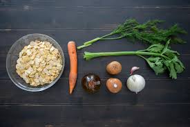 Si tratta di un piatto appartenente alla cucina povera in cui i due soli ingredienti utilizzati sono. Macco Di Fave Ricetta Siciliana Della Tradizione Vasa Vasa Kitchen