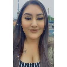 Samantha Carney's Instagram, Twitter & Facebook