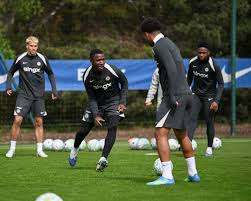 Training gallery: Final touches before Man United | News | Official Site