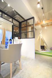 おしゃれ かわいい 美容室 内装 キッズスペース 大阪 設 計デザイン サロンデザイン 株式会社コルモデザイン space design simple salon kid s space colmodesign 美容室 内装 ロンハーマン インテリア 自宅で