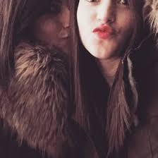 Andrea Weldon (amarieweldon)