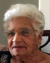 Derly Barrera's Instagram, Twitter & Facebook