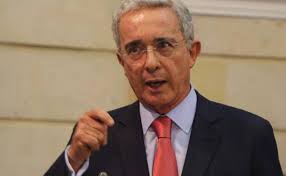 Tras las divisiones en la izquierda, ¿tienen posibilidades de quedarse con la presidencia de 2022? Alvaro Uribe Volvera A Ser Clave En El 2022 El Comercio