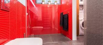 Klare, glatte linien, farbgebung in reinem schwarz, weiß oder edelstahl und geometrische armaturen verkünden einen zeitgemäßen stil. Originelle Badezimmer Moderne Duschen Badezimmer Inspirationen