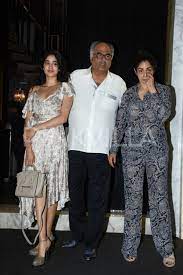 Although arjun doesn't hold any grudges against his father's other family, he will never forgive sridevi for doing what she did to his perfect family. Photos Sridevi Rings In Husband Boney Kapoor S Birthday In Chennai With Jhanvi Kapoor Khushi Kapoor And Others Bridal Chuda Bridal Wedding Dresses Photo