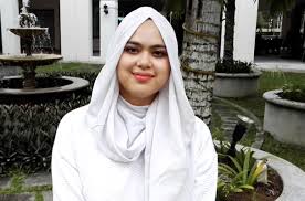 Sharifah mastura syed abdullah is the author of penyahhutanan hutan tropical dan cabaran persekitaran. Artis Malaysia Yang Jarang Dedahkan Perihal Keluarga Tapi Sebenarnya Mereka Dari Keluarga Yang Berada My Cms