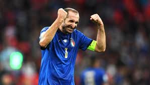 Chiellini will be 37 next month and, in spite of public petitions in italy to convince him to play on, sunday could be his last azzurri outing. Watch Chiellini Bullies Jordi Alba Before Italy Beat Spain On Penalties Planet Football