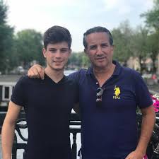 Llega a @eticket los hijos también lloran donde un hombre recrea las posibles causas de la muerte de su padre; Plutarco Haza Revela En Que Le Fallo A Nicolas Su Hijo Con Ludwika Paleta