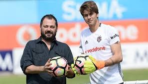 Beşiktaş teknik direktörü sergen yalçın, yeni yabancı kuralı nedeniyle önümüzdeki sezon kalesini yerli bir isme emanet edecek. Utku Yuvakuran Besiktas Taki Gelecegim