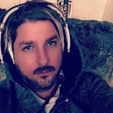 Steve Rager's Instagram, Twitter & Facebook