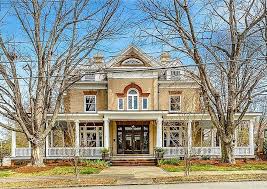 Historical Homes On Instagram Winston Salem North Carolina 1904 For Sale 829 000 6 Bed 5 Bath 7 358sqft 5 Ac In 2020 House Styles Updated Kitchen Colonial Revival