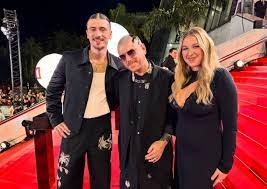 ⭐ Helena et Pierre Garnier avec leurs NRJ Music Awards 🎶🎉