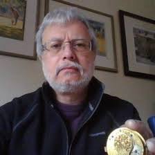 Yn falch o ddweud y byddaf wedi gweithio yn y diwydiant bysiau am 30  mlynedd yn llawn amser y penwythnos hwn (heb sôn am yr ychydig flynyddoedd  cyn hyn ar wyliau ysgol). |