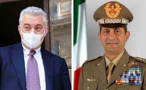 Ha ricoperto l'incarico di capo ufficio generale del capo di stato maggiore della difesa, dal 7 novembre 2018 è comandante. Eqekx53kzhwmm