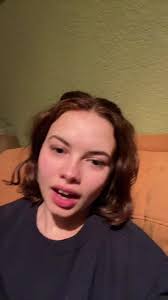 These can be any pants and not only jeans #ashwicked #standingjeans  #standingpants #fashionterms #thisisathing