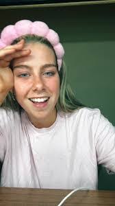 Jaclyn Mckay's Instagram, Twitter & Facebook