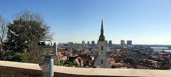 About 450,000 people live there. Ein Tag In Bratislava Was Muss Man 2021 Machen