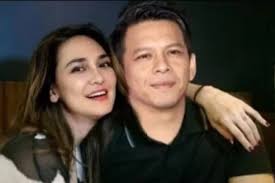 Pengakuan terbaru Luna Maya, lebih memilih hidup bersama Ariel Noah  daripada Reino Barack: Lebih...