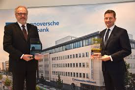 Erstmals testierte das renommierte deutsche institut für bankentests in zusammenarbeit mit die welt die besten banken und sparkassen auf dem gebiet des digitalen bankings und zeichnete die hannoversche volksbank mit der note sehr gut aus. Altkreisblitz Doppelsieg Fur Die Hannoversche Volksbank Im Focus Money Citycontest 2020