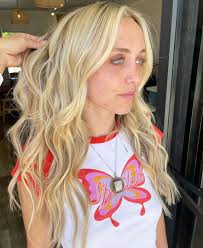 Ben Coury -Luxury Blonde & Haircut Specialist