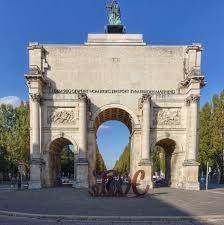 Munich Germany Munchen Deutschland Siegestor Mit Blick In Die Leopoldstrasse Munich