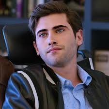 Supe que estaba mal, cuando se me hizo romántico todo el d3sm4dre que hizo  Raúl en Control Z para intentar acercarse a Sofía