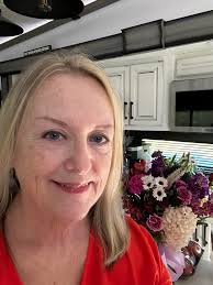 I'm very thankful for kind souls, sweet words, and the love I'm surrounded  with, means more than you know. 😊 ❤ ✝️