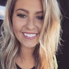 Leslie Armitage's Instagram, Twitter & Facebook