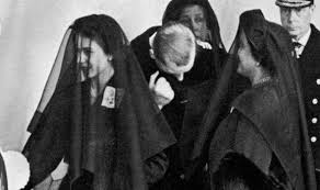 Prince edward, duke of kent, father of queen victoria (d.1820). Queen Heartbreak How Royal Forced To Keep Tears Hidden To Avoid Husband Embarrassment Royal News Express Co Uk