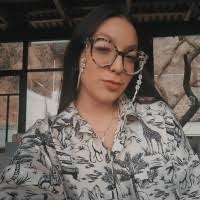 60+ perfiles de «Loya»