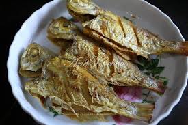 Resep ikan mas, masak ikan mas, resep ikan bumbu kuning, resep masak ikan mas, olahan. Ikan Goreng Garam Kunyit Yang Sangat Sedap Dan Cerita Luahan Hati Azie Kitchen