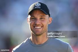 Neil Pratt's Instagram, Twitter & Facebook