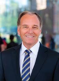 TH E HEADMASTER 'S 2015 REVIEW