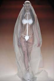 Il mio vestito è arrivato più veloce del previsto. Gli Abiti Da Sposa Piu Brutti Di Sempre Foto