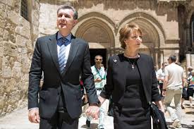 Cele mai importante avantaje ale unui implant dentar. Familia RegalÄƒ EfectueazÄƒ O VizitÄƒ In Regatul Å£Äƒrilor De Jos Ecopolitic