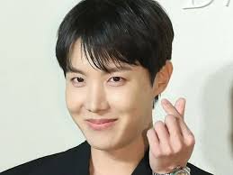 Song Hanbin ”ZERO BASE ONE” menjadi MC untuk tahun kedua berturut-turut di  ”Asia Artist Awards”...membuktikan kehadirannya sebagai seorang yang serba  bisa