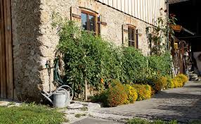 .und mona, mit den beiden mädels lioba und annika, oma elisabeth und opa wastl, möchten euch unsere ferienwohnungen und das leben und arbeiten auf unserem bauernhof vorstellen. Gartenbauerinnen Im Berchtesgadener Land