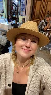 Alex Selig's Instagram, Twitter & Facebook