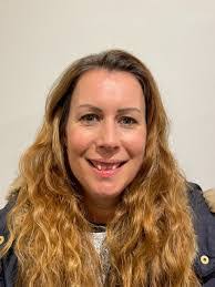 Erin Bottomley's Instagram, Twitter & Facebook