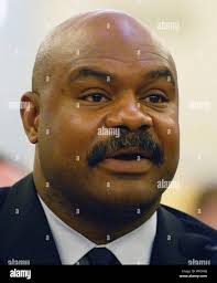 Burt l hi-res stock photography and images