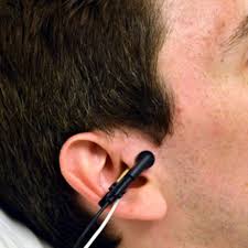 Kribbeln im Ohr kann dem Herz guttun | aponet.de