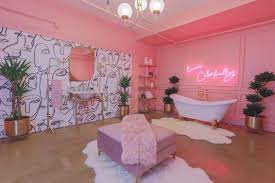 Downtown 80s Neon Pink Loft W Bed And Bathtub In Los Angeles Salon Interior Design Pink Room Neon Sign Bedroom