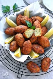Pasteis De Bacalhau Kabeljau Kroketten So Nach Gefuhl Rezept Kabeljau Bacalhau Kroketten