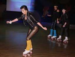 Kardashian fans think Kim looks different in throwback photo of her roller  skating in gold chain & pink sweatshirt