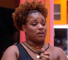 Camilla: "Eu tenho certeza que o Brasil vai me ajudar a buscar o prêmio  aqui."