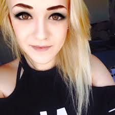 Kim Tyrrell's Instagram, Twitter & Facebook