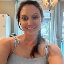 Is it safe to leave luggage in car